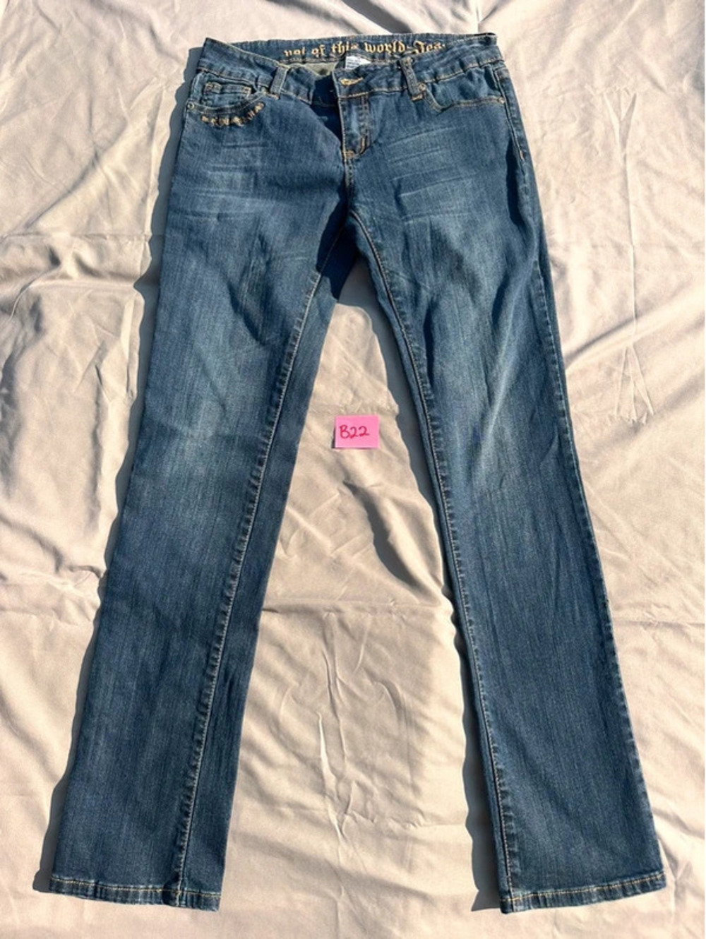 Not of This World Women’s Y2K jeans (B22) - Picture 2 of 8